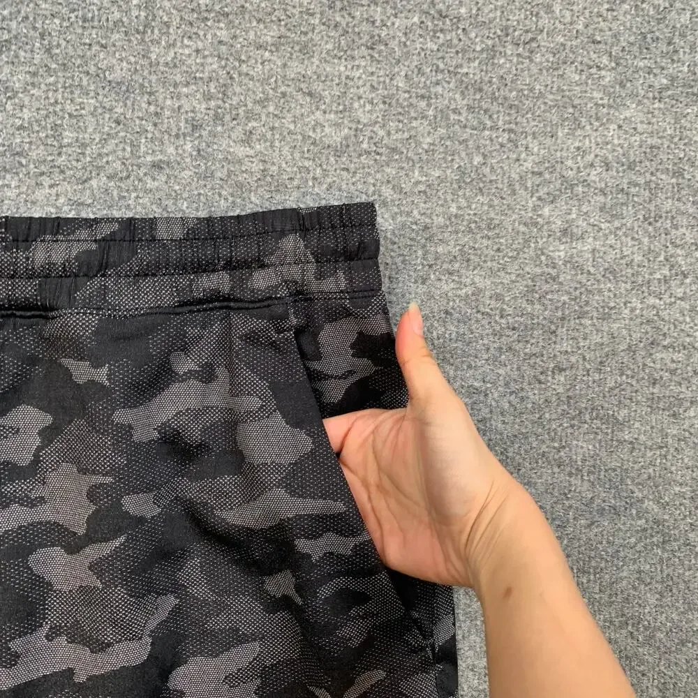 Lululemon Shorts Men L Large Gray Camo Pace Breaker Inner Lined Running Training